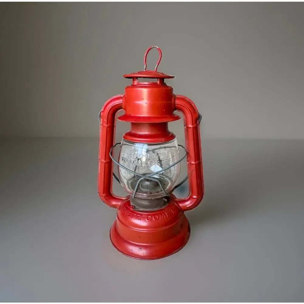 Vintage Dietz Comet Red Kerosene Lantern Made in USA Original Globe 9” Tall